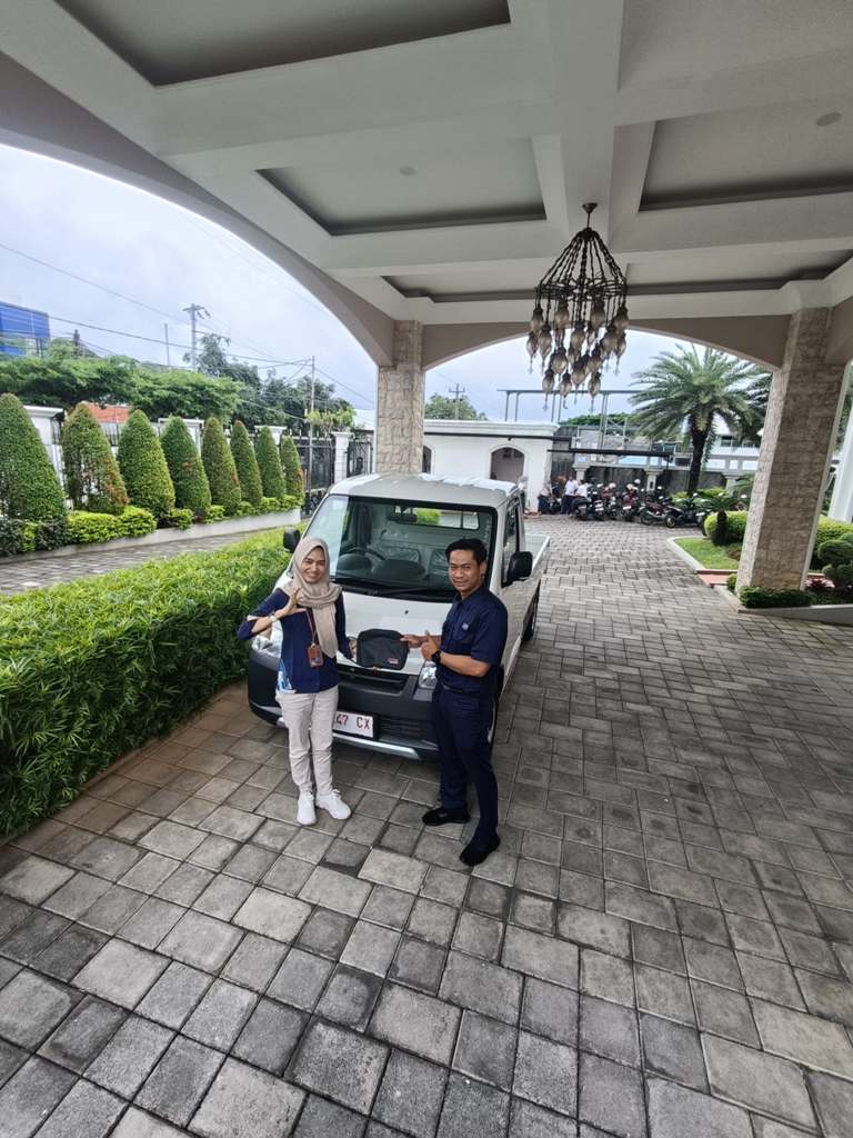 Foto Penyerahan Unit Sales Mobil Daihatsu Ina 4 Daihatsu Rembang